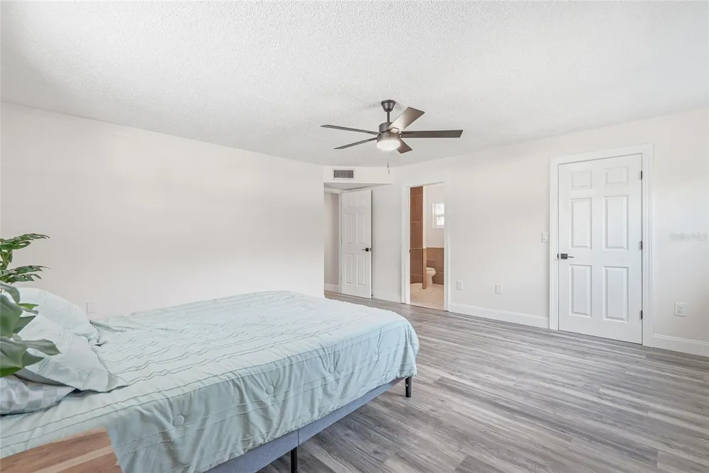 1811 49TH STREET St Petersburg, FL 33710