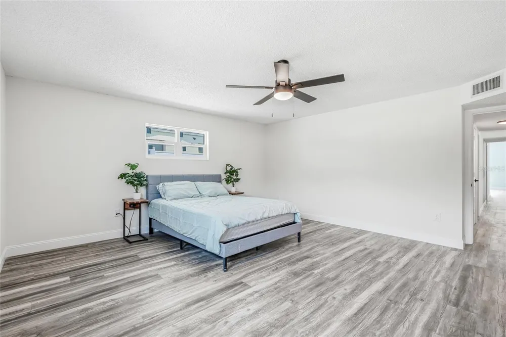 1811 49TH STREET St Petersburg, FL 33710