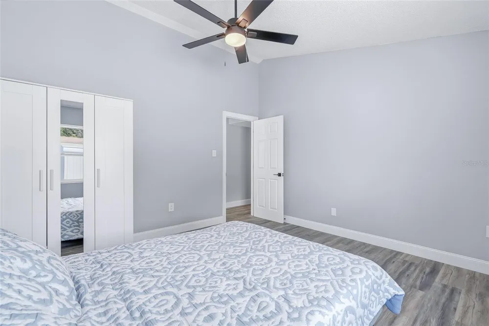 1811 49TH STREET St Petersburg, FL 33710