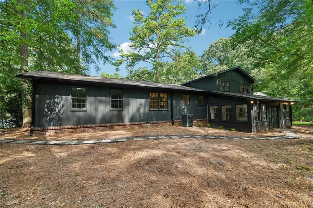 512 Wood Forest Court Marietta, GA 30066