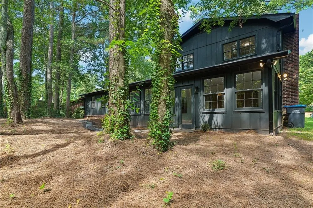 512 Wood Forest Court Marietta, GA 30066