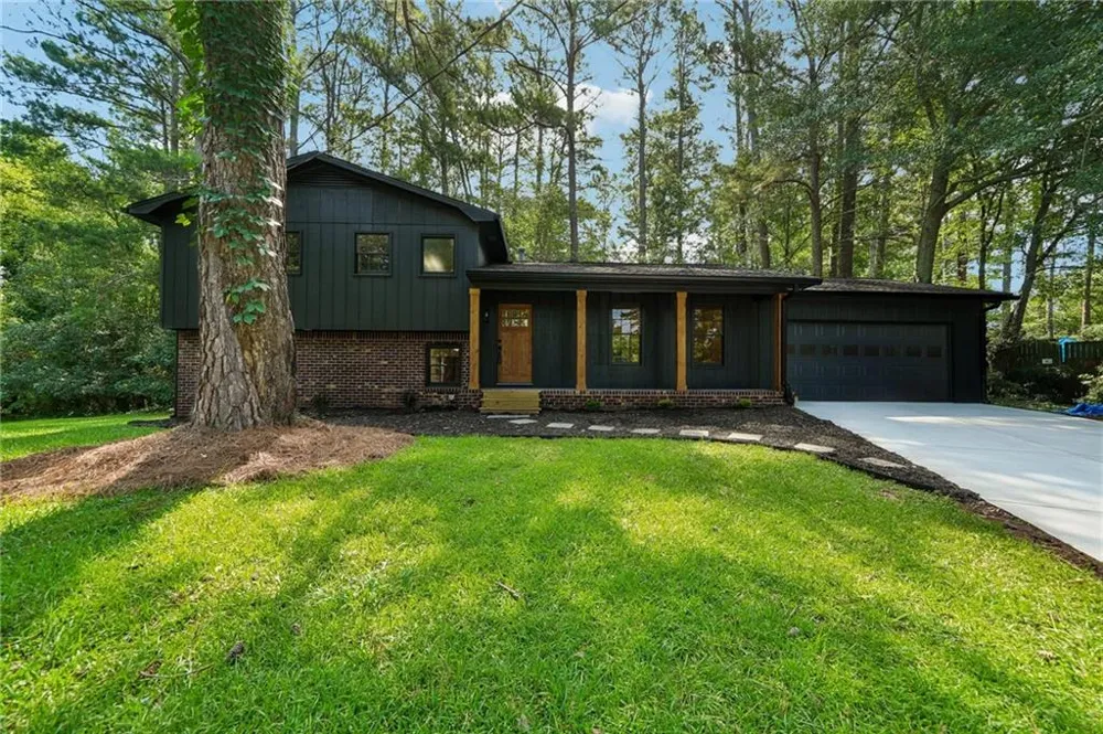 512 Wood Forest Court Marietta, GA 30066