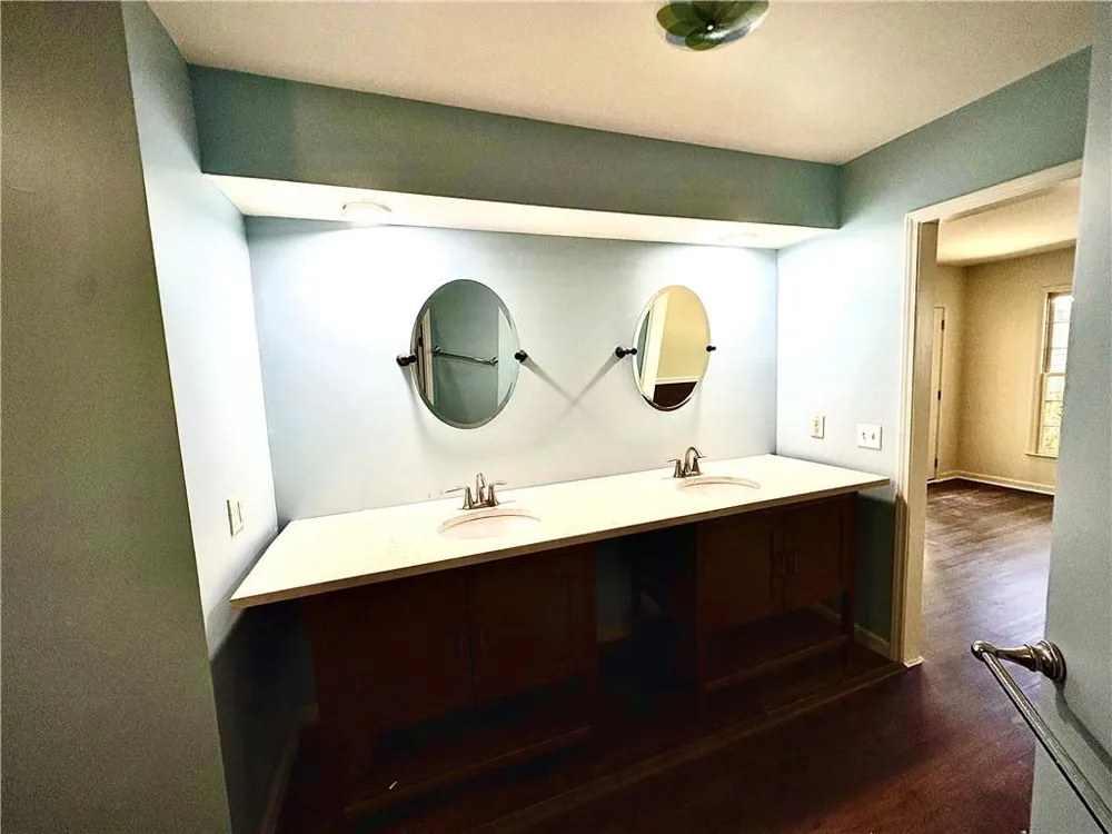 803 Dunwoody Chace Sandy Springs, GA 30328