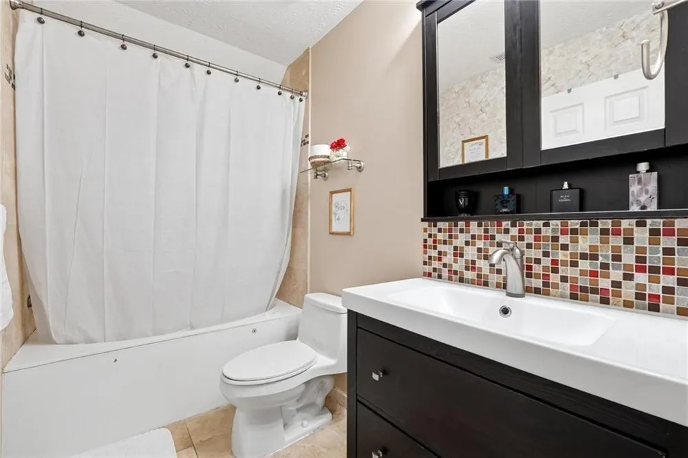 4643 Noah Overlook W Acworth, GA 30101