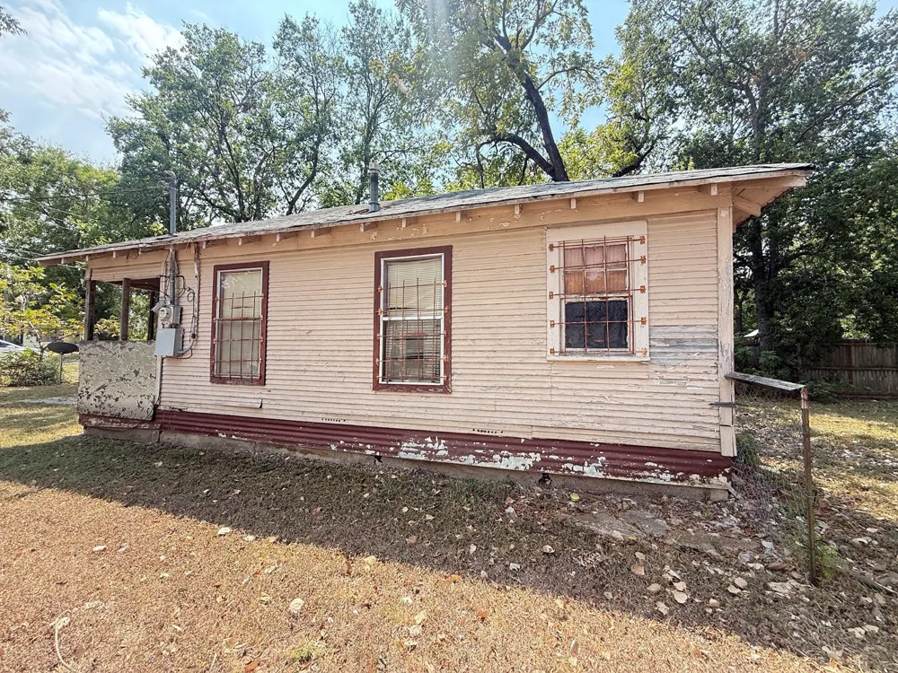 2555 Randolph Street Dallas, TX 75241