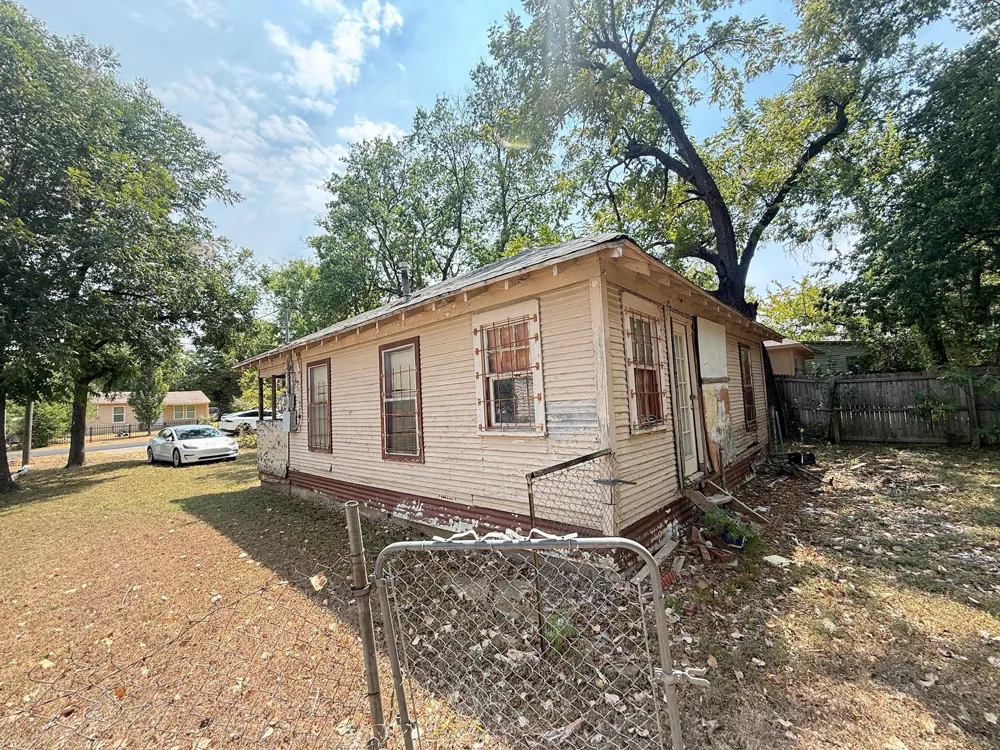 2555 Randolph Street Dallas, TX 75241