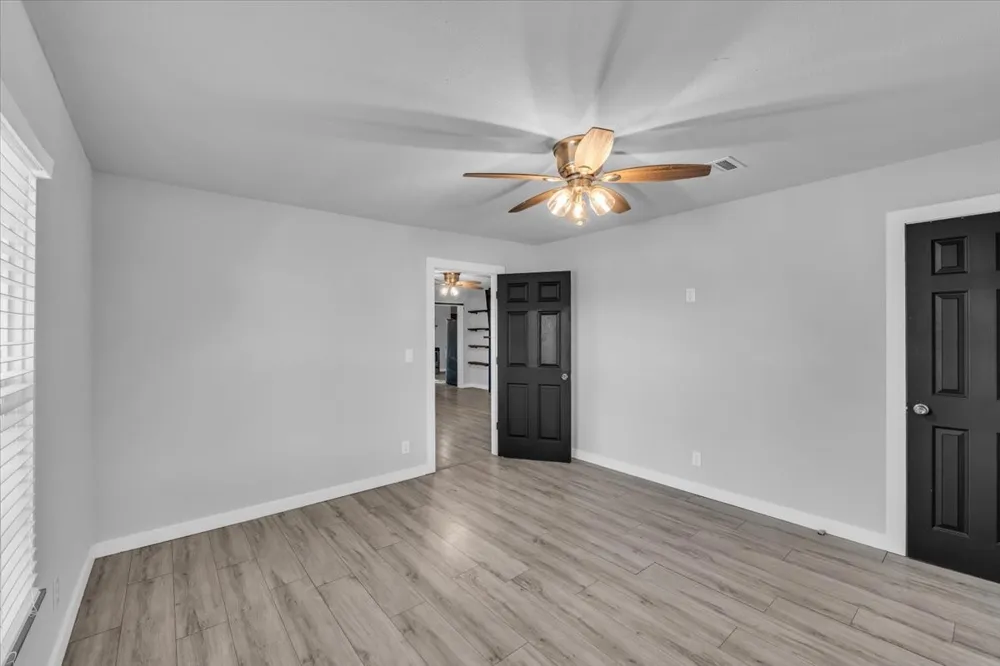 211 W Stegall Drive Robinson, TX 76706