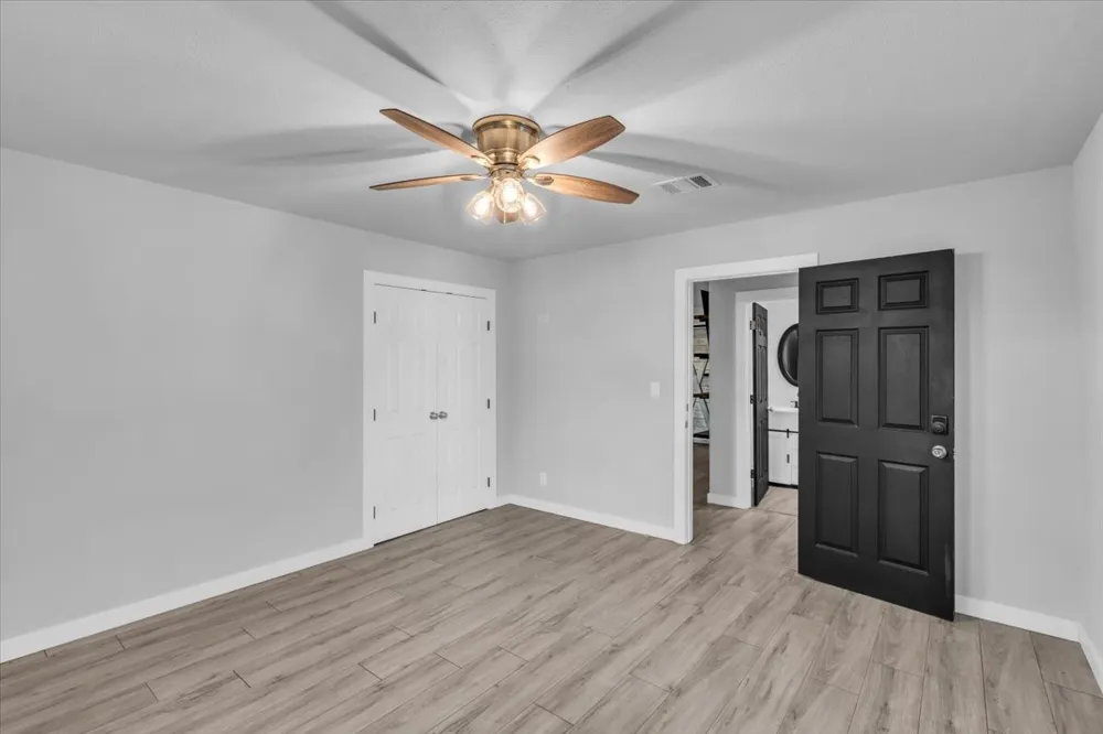 211 W Stegall Drive Robinson, TX 76706