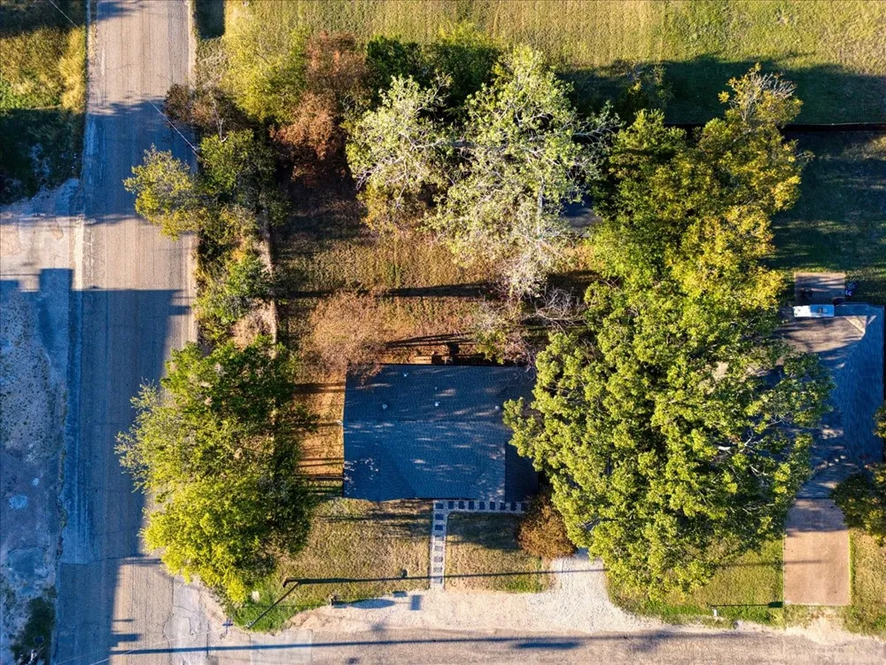 211 W Stegall Drive Robinson, TX 76706
