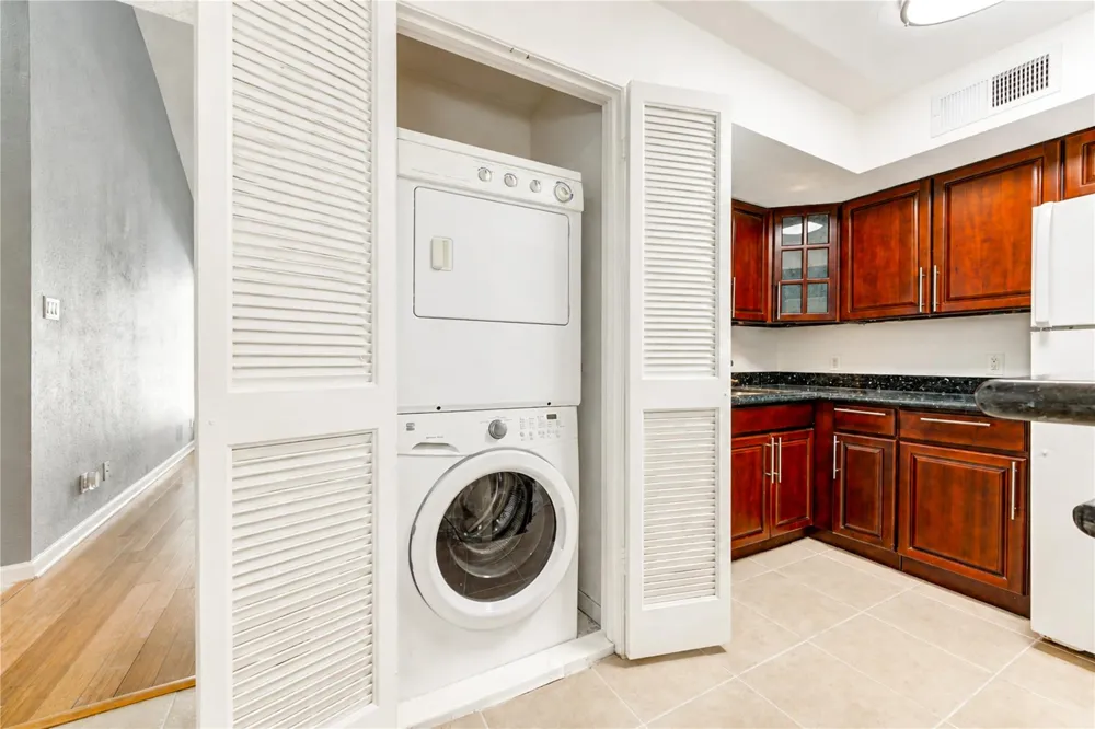 10811 Richmond Avenue #22 Houston, TX 77042