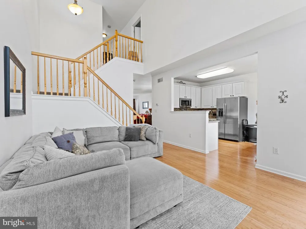186 CHANCELLOR DRIVE Deptford, NJ 08096