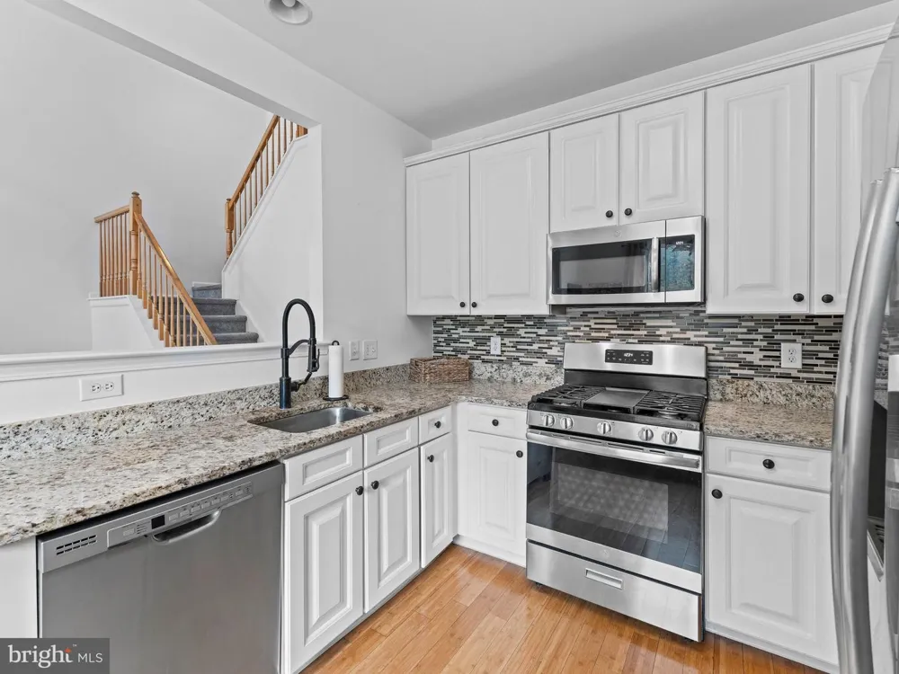 186 CHANCELLOR DRIVE Deptford, NJ 08096