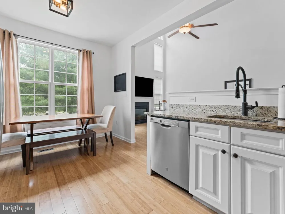 186 CHANCELLOR DRIVE Deptford, NJ 08096