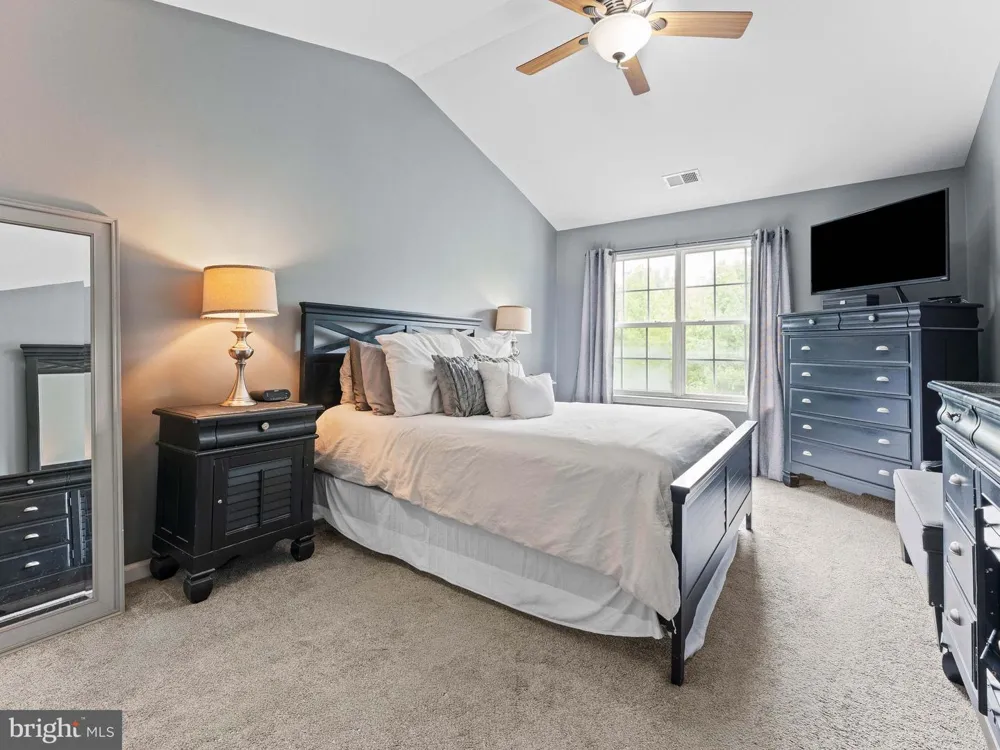 186 CHANCELLOR DRIVE Deptford, NJ 08096