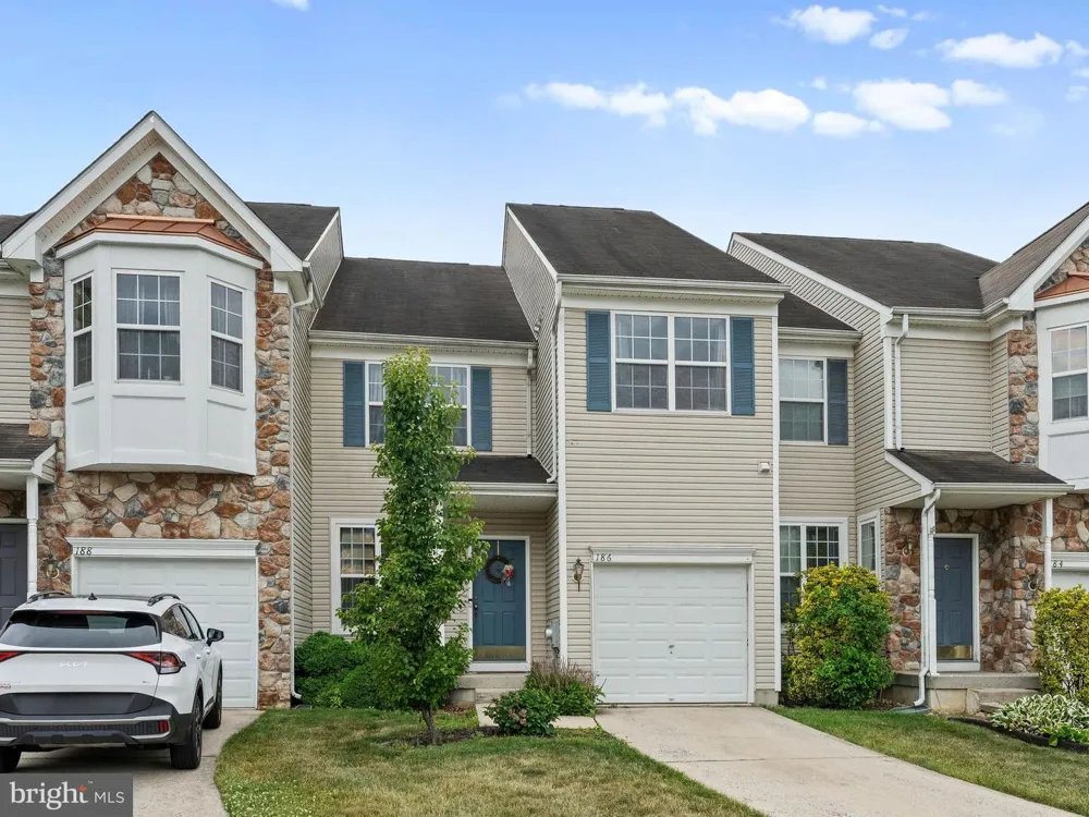 186 CHANCELLOR DRIVE Deptford, NJ 08096