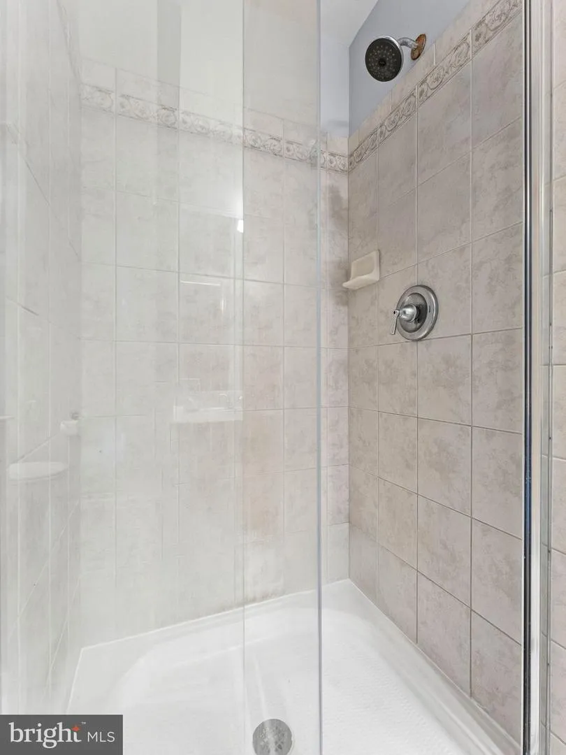 186 CHANCELLOR DRIVE Deptford, NJ 08096