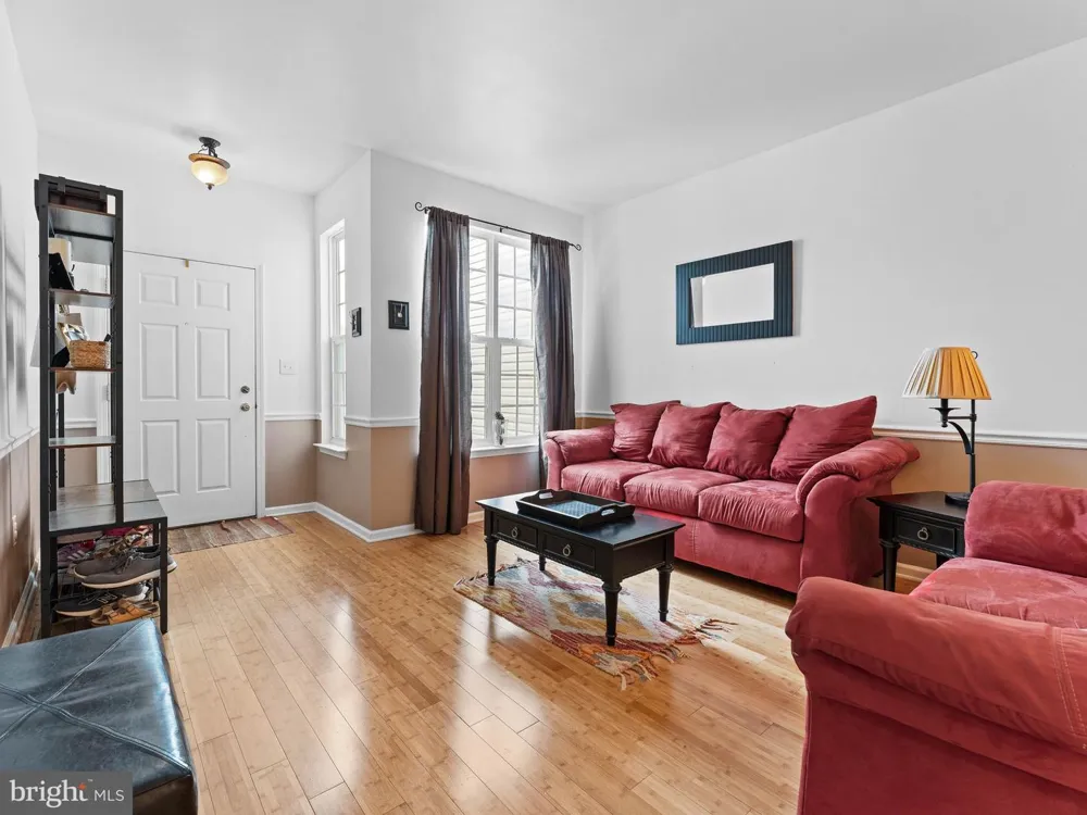 186 CHANCELLOR DRIVE Deptford, NJ 08096