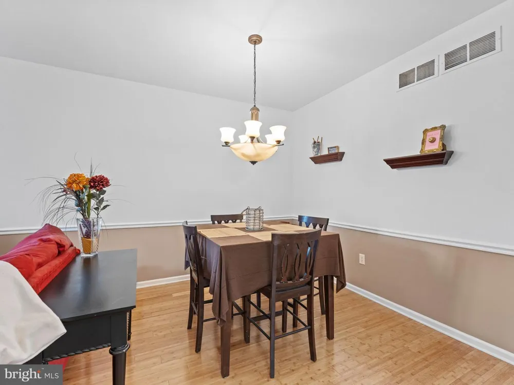 186 CHANCELLOR DRIVE Deptford, NJ 08096