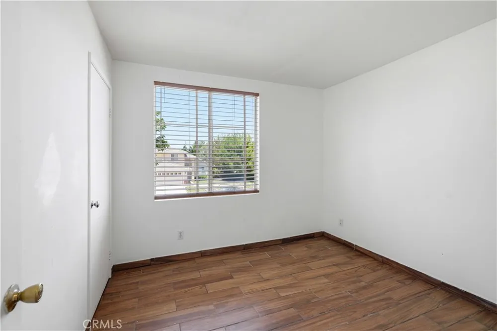 2614 W Newgrove Street Lancaster, CA 93536