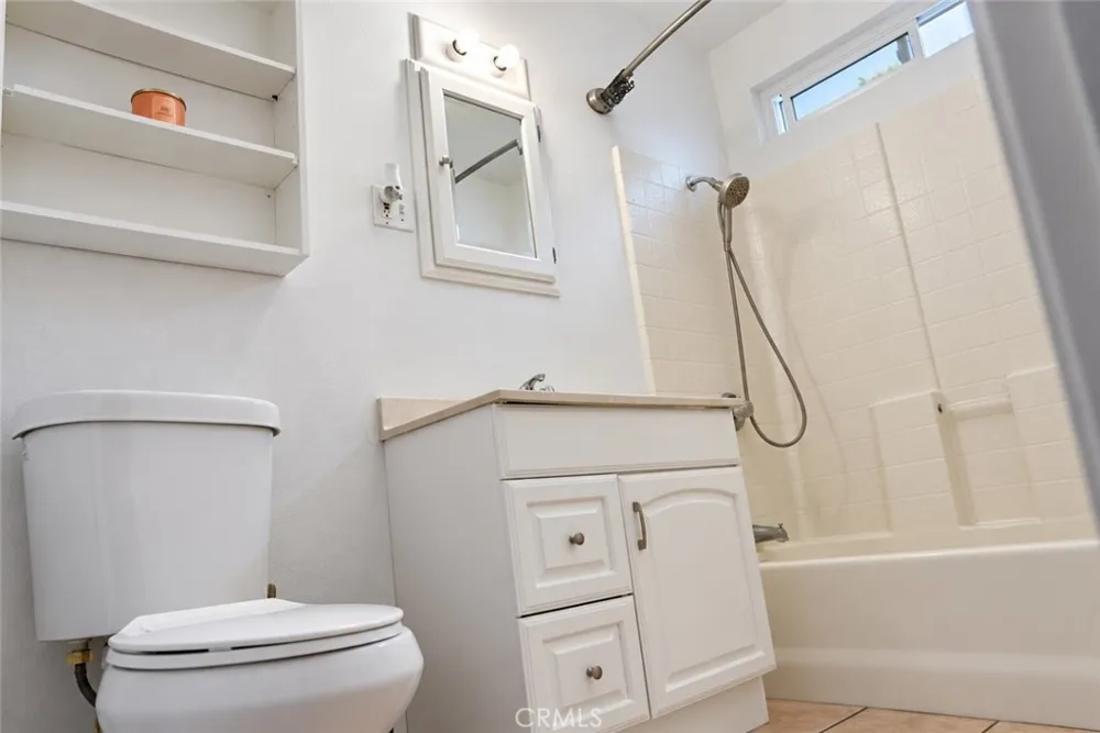 8806 Walnut Street Bellflower, CA 90706