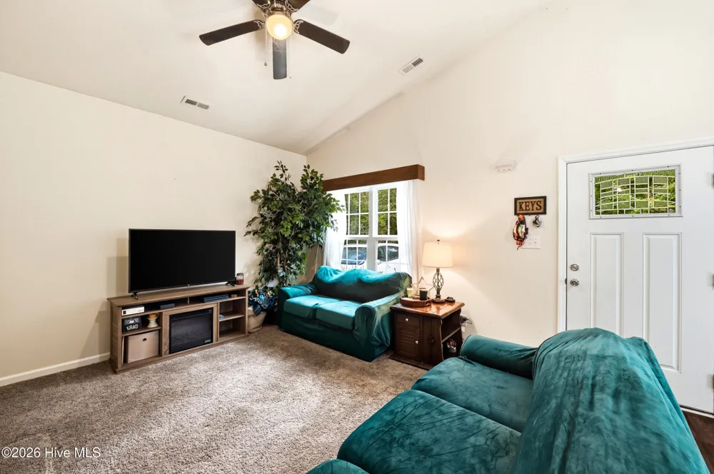 446 Pond Road Rocky Point, NC 28457