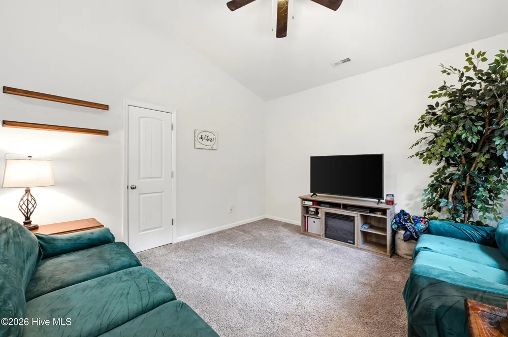 446 Pond Road Rocky Point, NC 28457