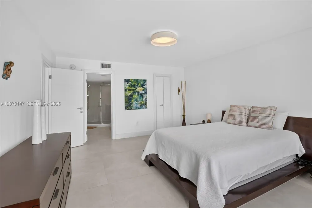 200 Golden Isles Dr #306 Hallandale Beach, FL 33009