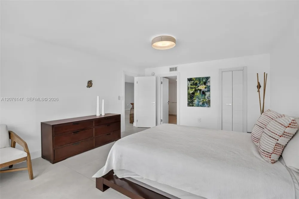 200 Golden Isles Dr #306 Hallandale Beach, FL 33009