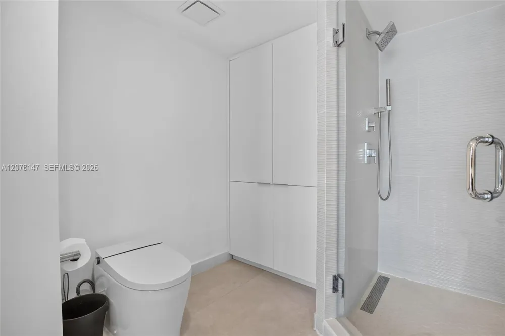 200 Golden Isles Dr #306 Hallandale Beach, FL 33009
