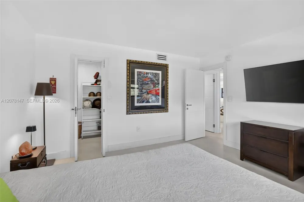 200 Golden Isles Dr #306 Hallandale Beach, FL 33009