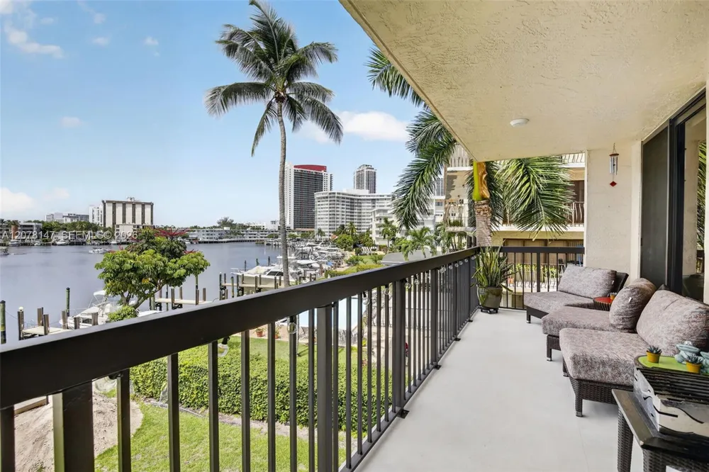 200 Golden Isles Dr #306 Hallandale Beach, FL 33009