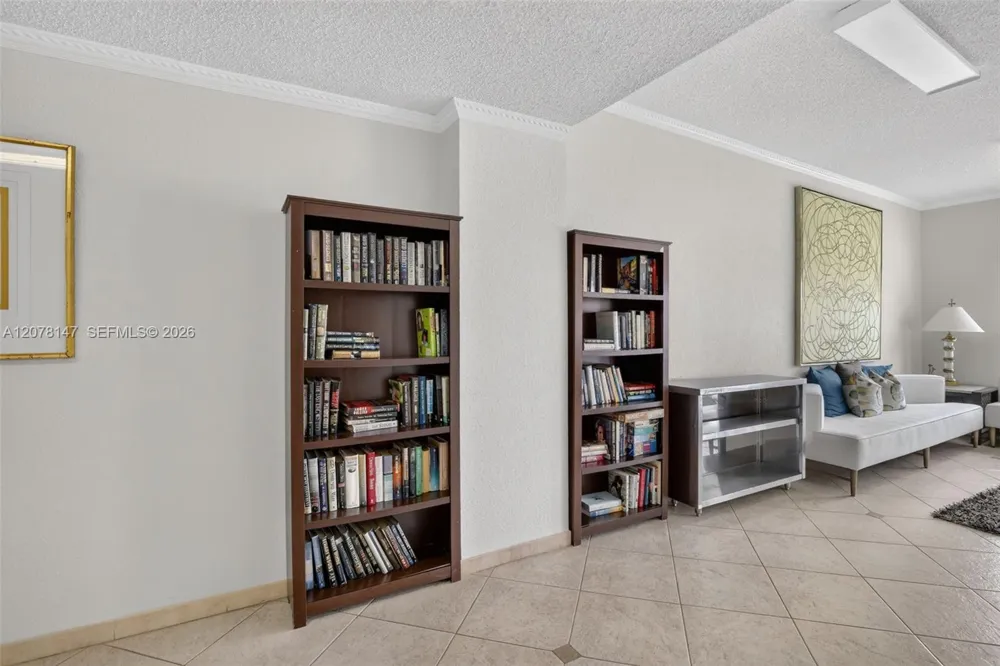 200 Golden Isles Dr #306 Hallandale Beach, FL 33009