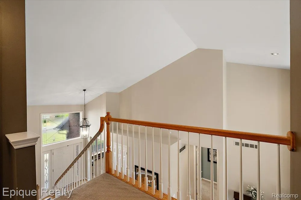 5675 Golf Pointe Drive Clarkston City, MI 48348