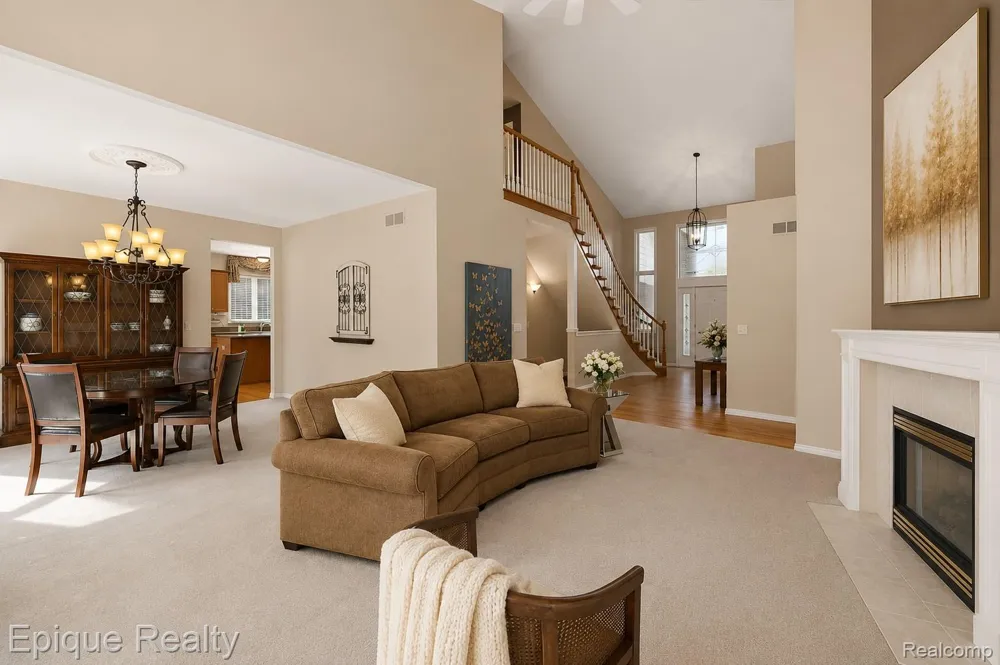 5675 Golf Pointe Drive Clarkston City, MI 48348