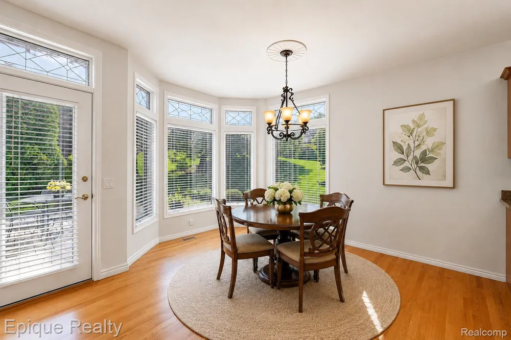 5675 Golf Pointe Drive Clarkston City, MI 48348