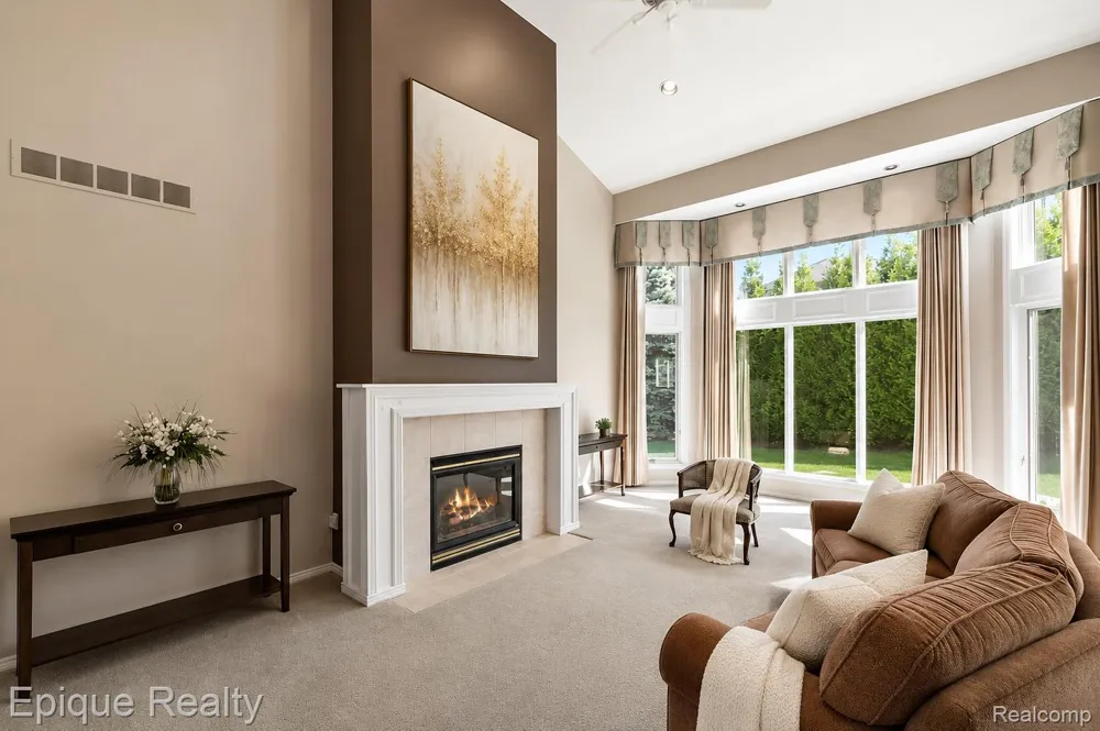 5675 Golf Pointe Drive Clarkston City, MI 48348