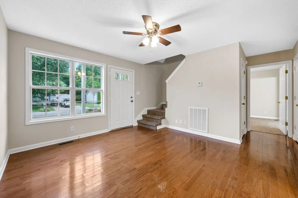 320 Lafayette Point Cir Clarksville, TN 37042