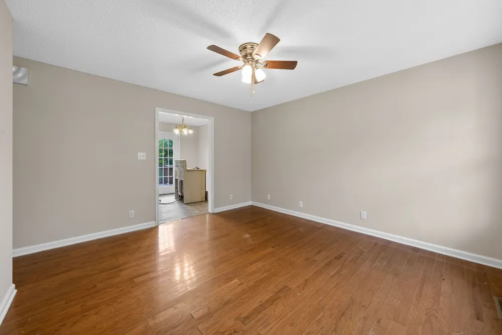 320 Lafayette Point Cir Clarksville, TN 37042
