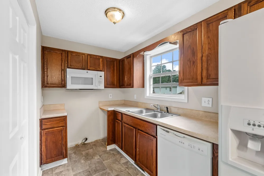 320 Lafayette Point Cir Clarksville, TN 37042