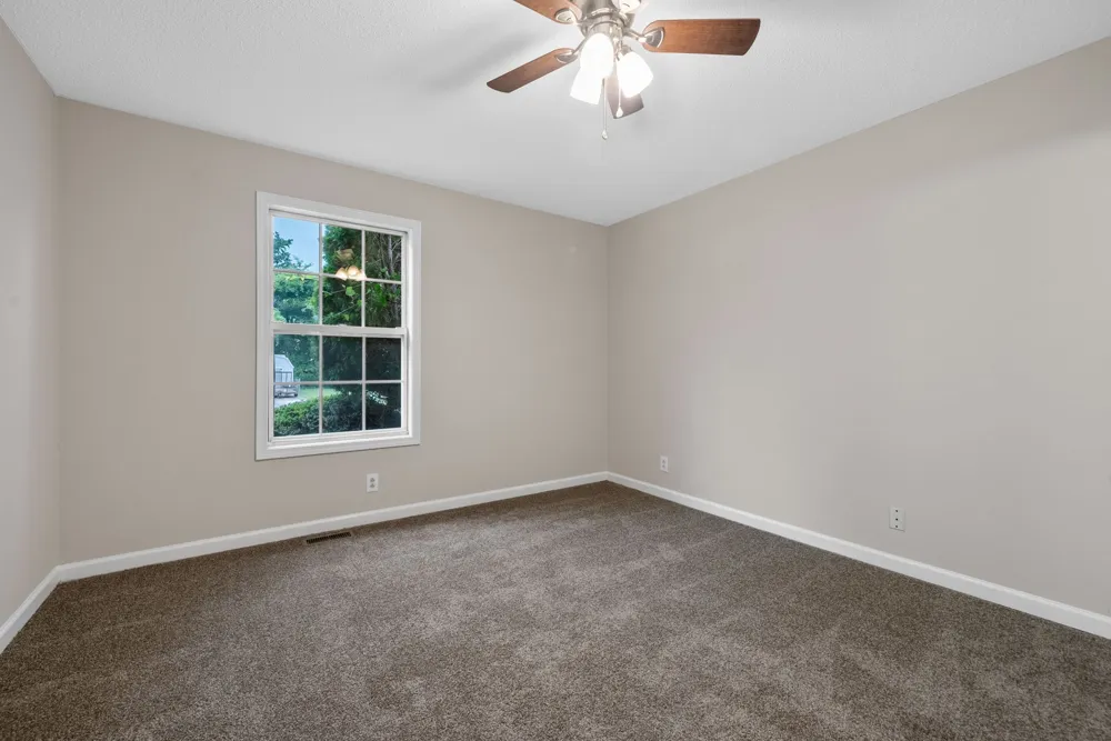 320 Lafayette Point Cir Clarksville, TN 37042