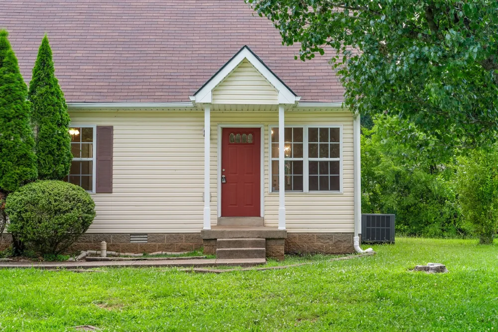 320 Lafayette Point Cir Clarksville, TN 37042