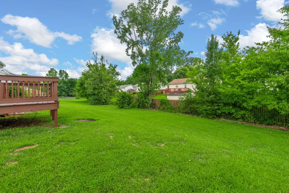 320 Lafayette Point Cir Clarksville, TN 37042