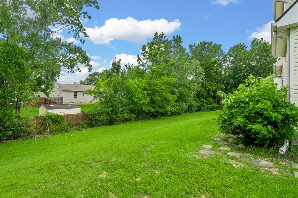 320 Lafayette Point Cir Clarksville, TN 37042