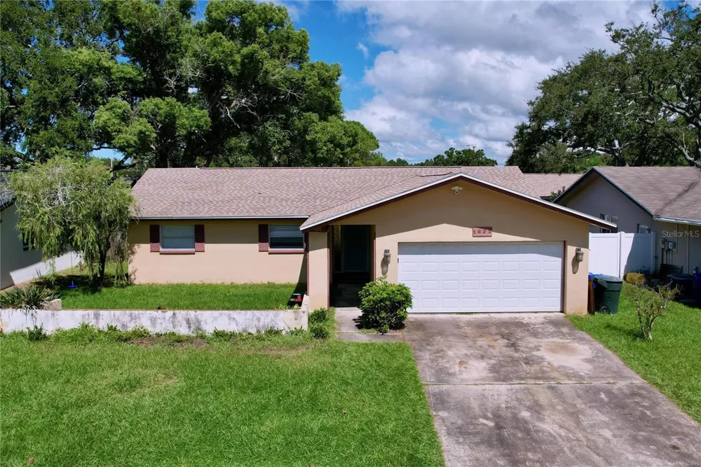 1622 DALE CIRCLE S Dunedin, FL 34698
