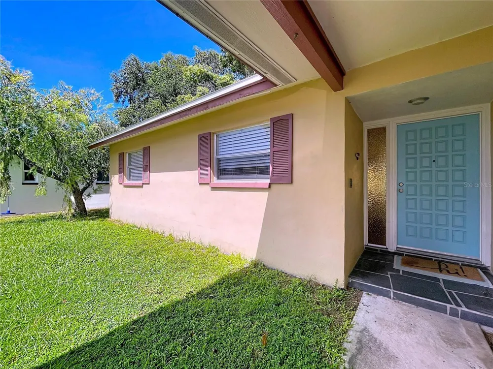 1622 DALE CIRCLE S Dunedin, FL 34698