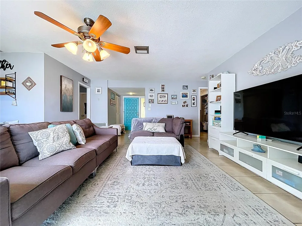 1622 DALE CIRCLE S Dunedin, FL 34698