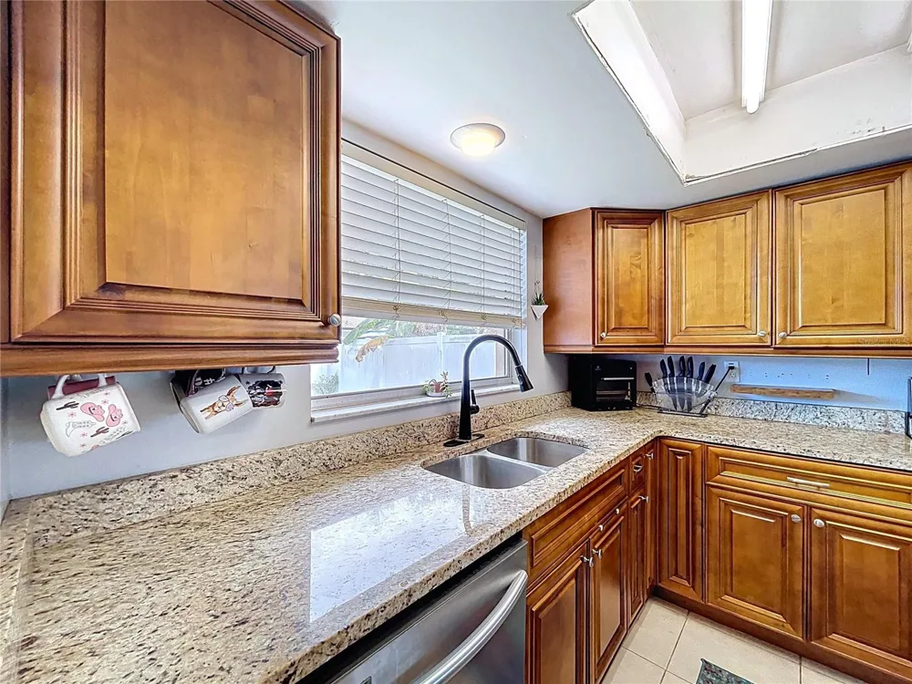 1622 DALE CIRCLE S Dunedin, FL 34698