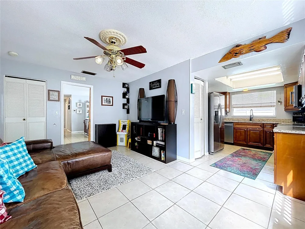 1622 DALE CIRCLE S Dunedin, FL 34698