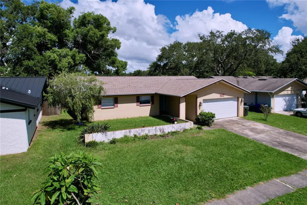 1622 DALE CIRCLE S Dunedin, FL 34698