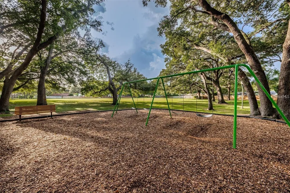 1622 DALE CIRCLE S Dunedin, FL 34698
